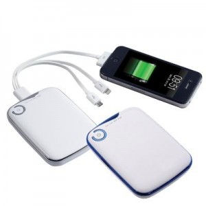 מטען מקצועי power bank 5000mah עם כבל טעינה משולב